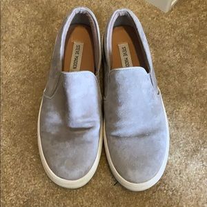 gray shoes